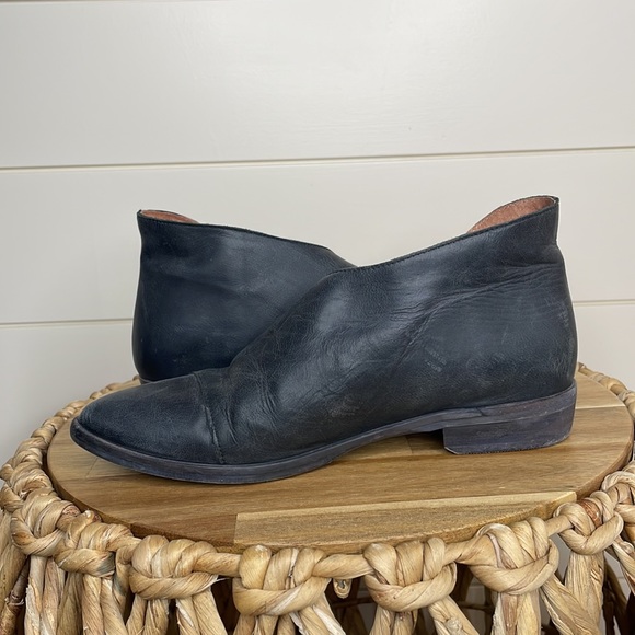 Free People Royale Booties Cut Out Loafer Black Leather Size 36 - Picture 7 of 9